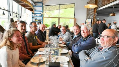 <p>Au restaurant la veille du départ</p>Le Télégramme